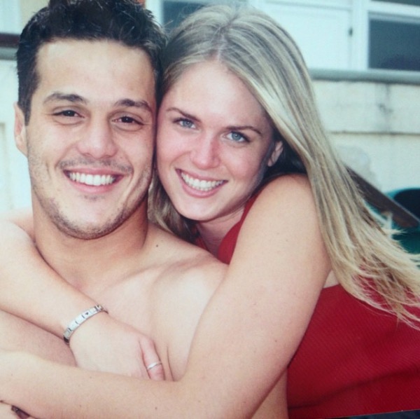 Suzana Werner chora e divulga carta aberta sobre casamento com Julio Cesar