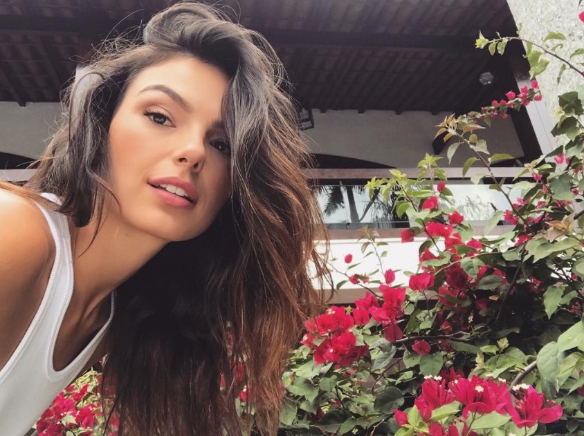 Ísis Valverde muda data de casamento e escolhe lugar romântico para cerimônia