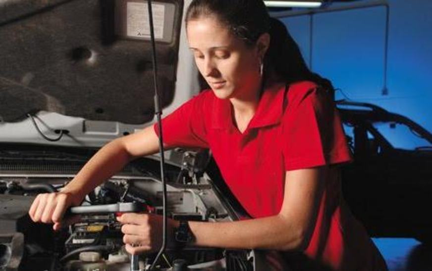 Inscrições abertas para curso gratuito de mecânica para mulheres em Manaus