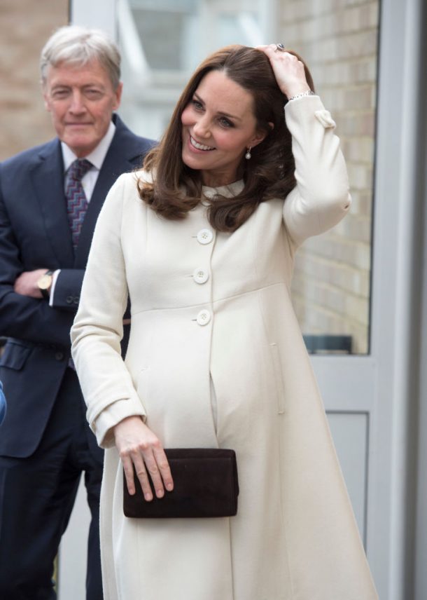 Kate Middleton entra em trabalho de parto em Londres