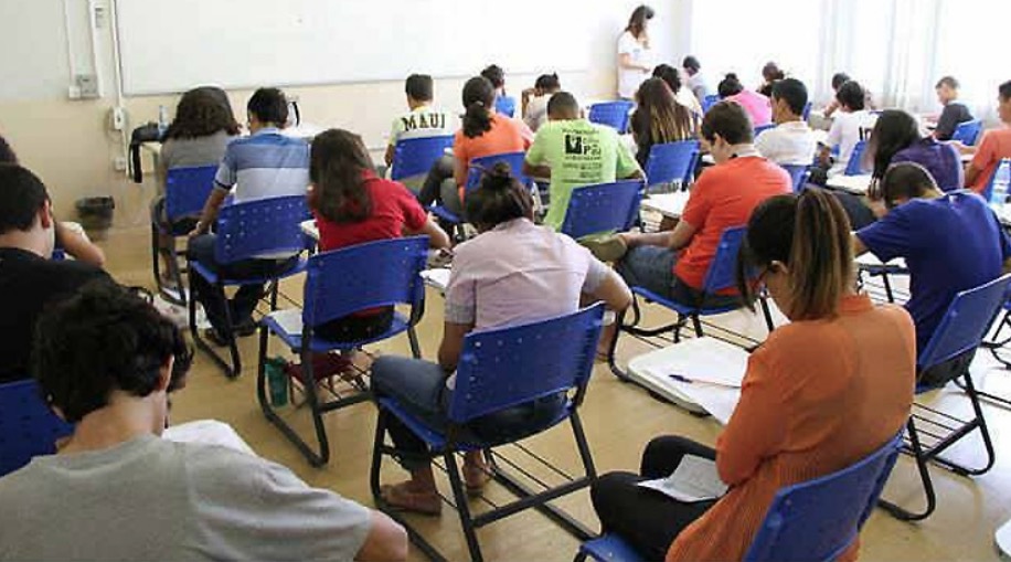 Prefeitura lança três concursos públicos com 90 vagas no Amazonas