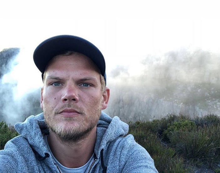 Família de Avicii diz que DJ era frágil e queria encontrar a paz