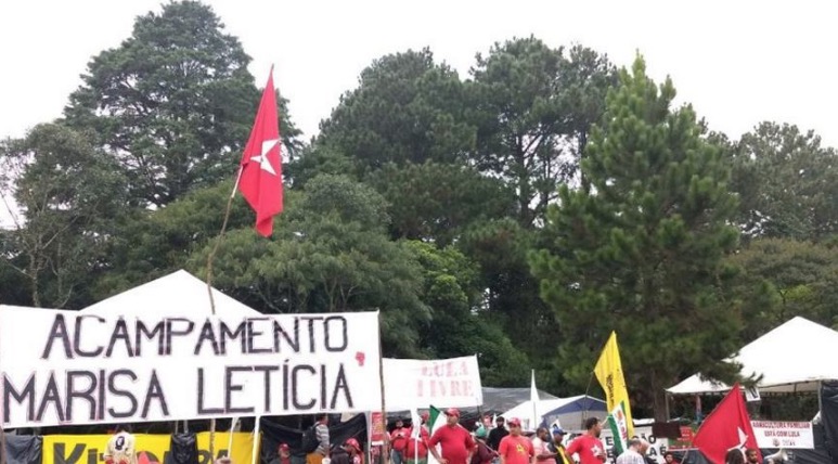 Ataque em acampamento pró-Lula deixa homem baleado em Curitiba