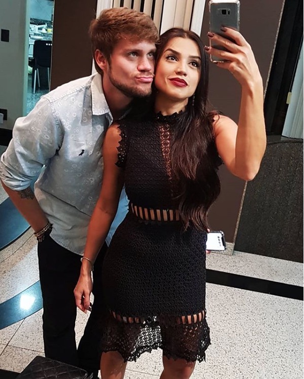 Ex-bbb Breno pede Paula em namoro durante entrevista