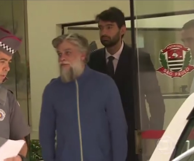 Namorando Maria Ribeiro, Fábio Assunção estava acompanhado de novinha ao ser detido