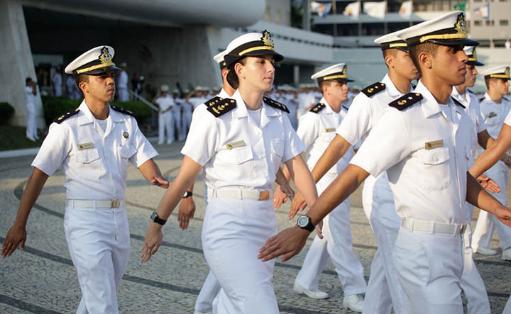 Marinha abre inscrições para concurso com mais de 30 vagas em Escola Naval 