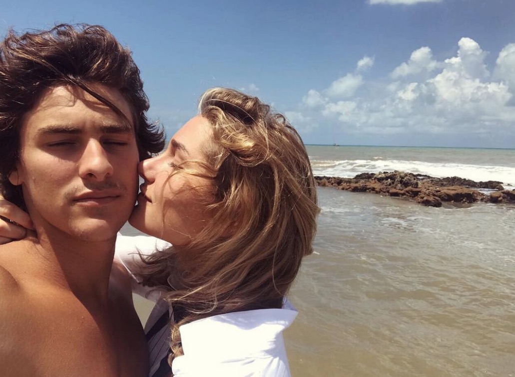  Namorado de Sasha é detonado após post em dia de morte de dona Alda