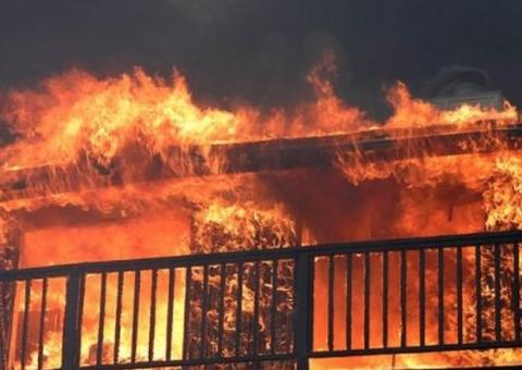 Adolescente é estuprada e queimada-viva por primo dentro de casa