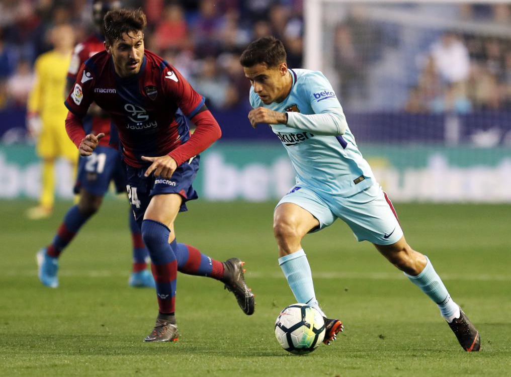 Com show de Boateng, Levante acaba com invencibilidade do Barcelona no Espanhol