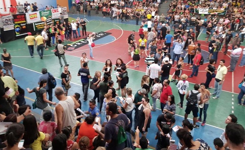 Grevistas só serão descontados se não compensarem dias de faltas