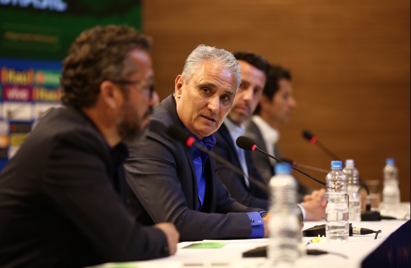 Premiação para jogadores da seleção só com a vaga na final e título