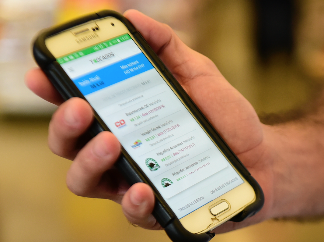 Aplicativo que converte troco de compras em passagem de ônibus conquista mercado em Manaus