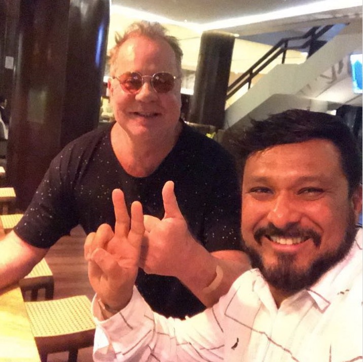 Luis Fernando Guimarães se declara para o marido em aniversário