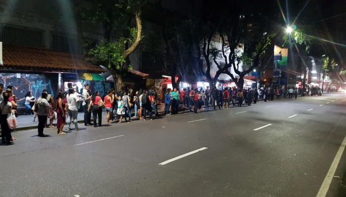 Rodoviários rejeitam proposta e continuam com greve dos ônibus em Manaus