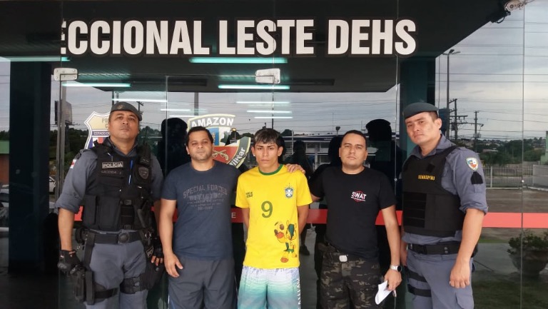 Foragido sai de 'esconderijo' pra assistir jogo do Brasil e é preso em Manaus