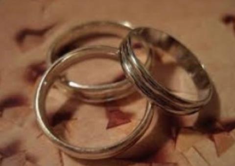 CNJ proíbe cartórios de registrar união estável poliafetiva