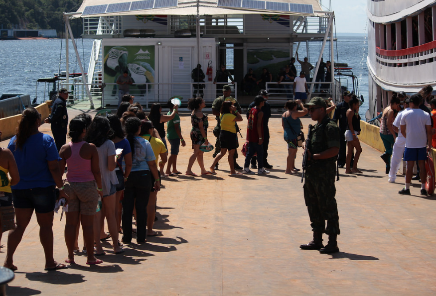 Operação identifica 20 crianças e adolescentes viajando ao Festival de Parintins sem documentação necessária