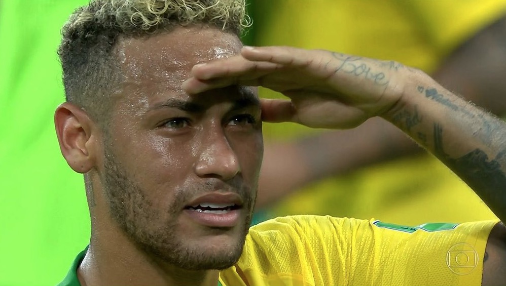 Depois de Cristiano Ronaldo, Neymar procurando filho após vitória vira assunto