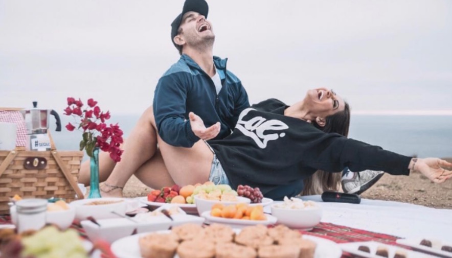 Casada com Arthur Aguiar, Mayra Cardi se declara para ex-marido nas redes sociais