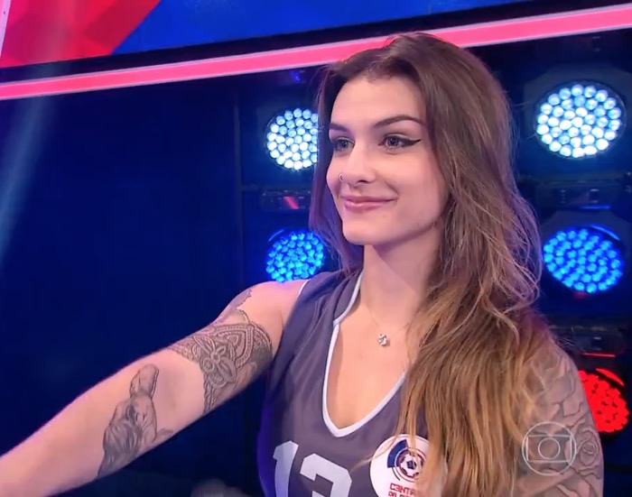 DJ gata da ‘Central da Copa’, Bárbara Labres namora modelo apontada como ex-affair de Neymar