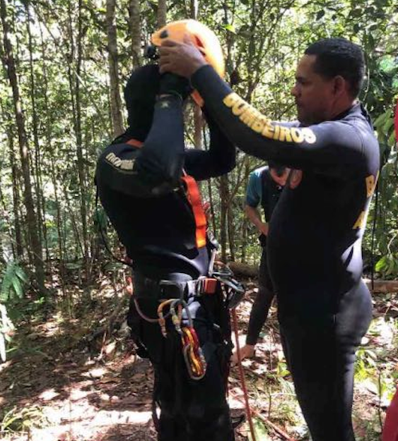 Bombeiros trocam efetivo e continuam buscas por turista que caiu em cachoeira no Amazonas