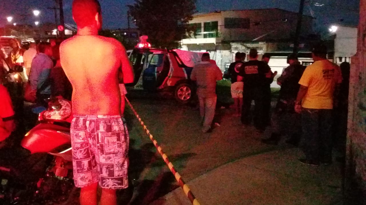  Homem é morto a tiros após atacar PM com tesoura durante abordagem em Manaus