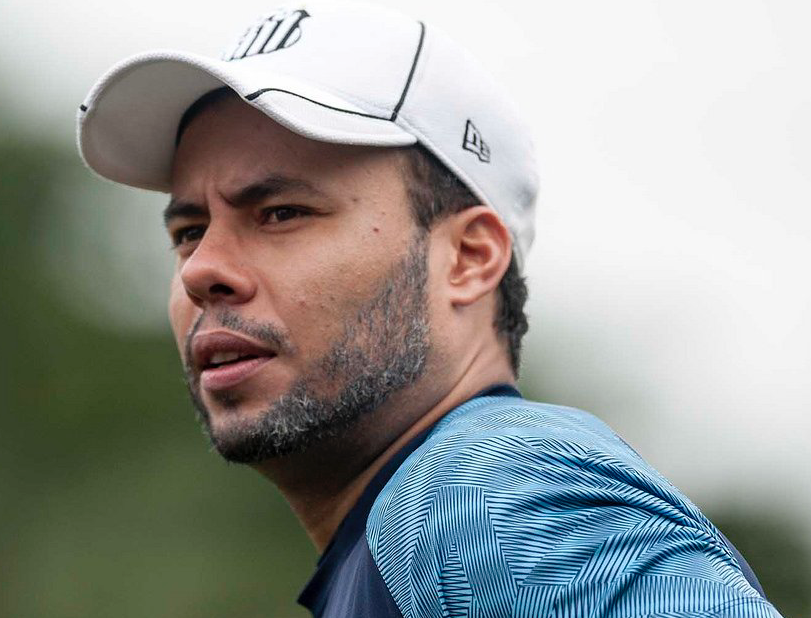 Santos diz ter nomes para lugar de Jair Ventura e descarta técnico estrangeiro