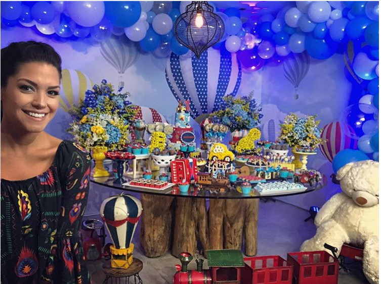 Thais Fersoza faz festão e mostra decoração de 1º aniversário de Teodoro