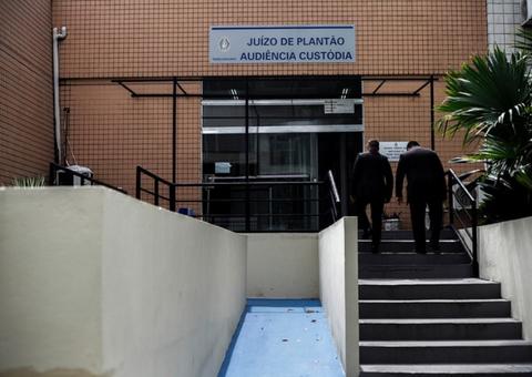 Mais de 70% dos indiciados que passaram por audiências de custódia tiveram a prisão preventiva decretada