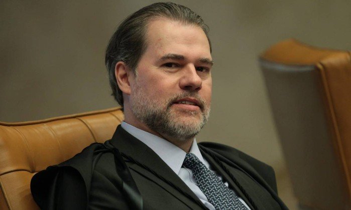 Ministros do STF propõem reajuste de 16% nos próprios salários