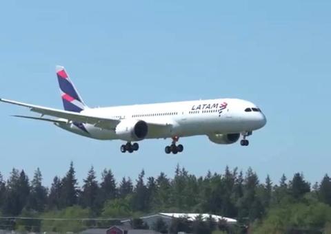 Ameaça de bomba faz avião realizar pouso de emergência 