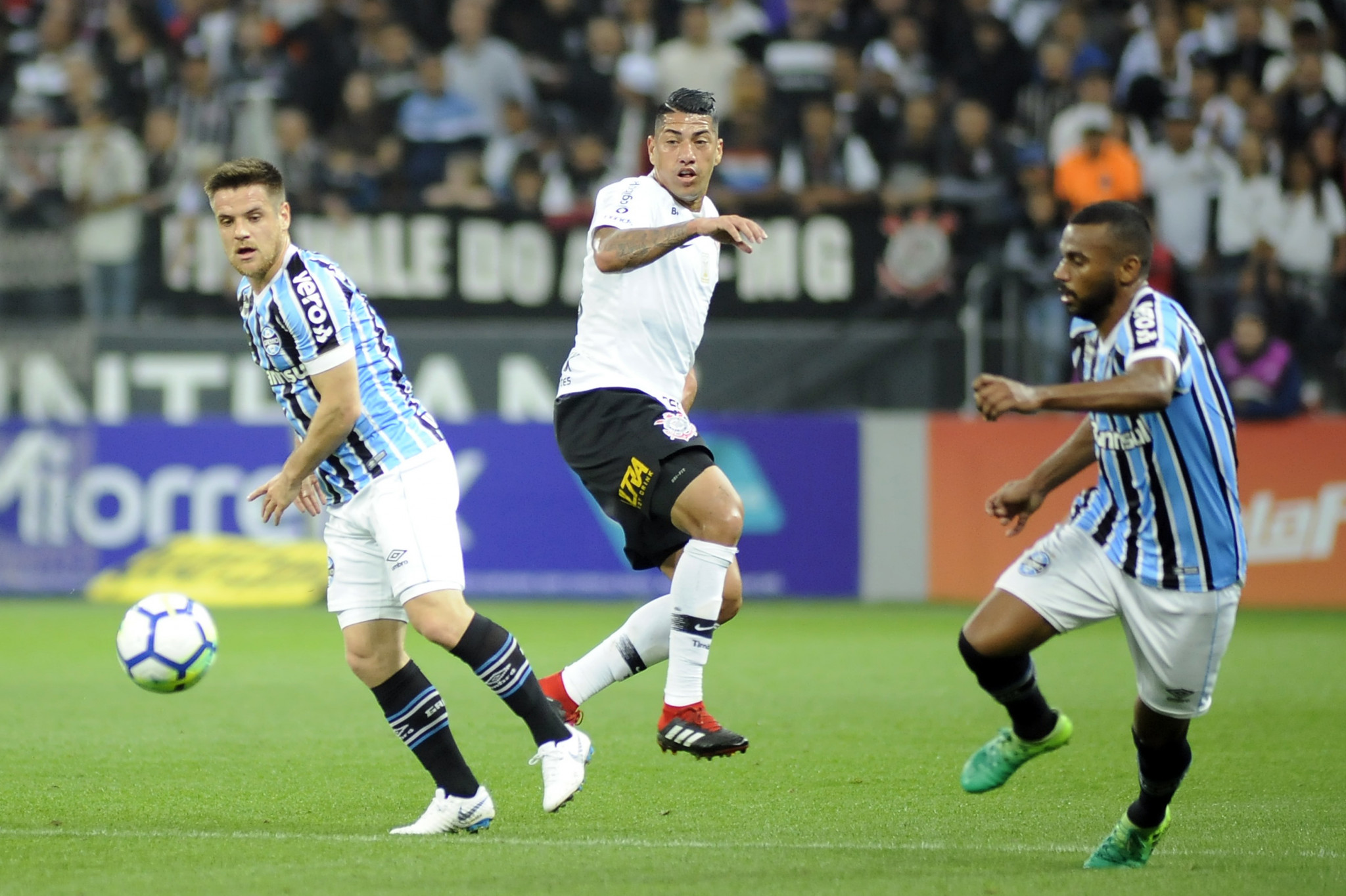 Corinthians tropeça no Grêmio e estaciona no Campeonato Brasileiro