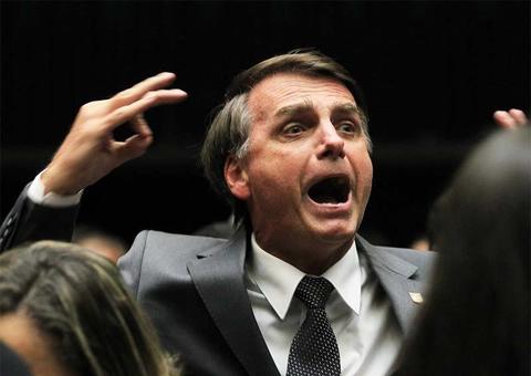 Bolsonaro diz que ECA deve ser 'rasgado e jogado na latrina'