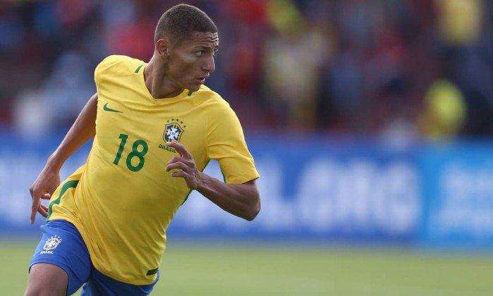 Richarlison é convocado para substituir Pedro nos amistosos da seleção