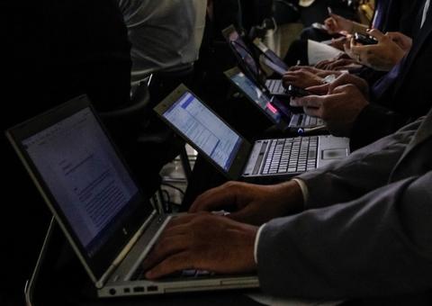 Candidatos gastam mais de R$ 2 milhões com postagens nas redes sociais