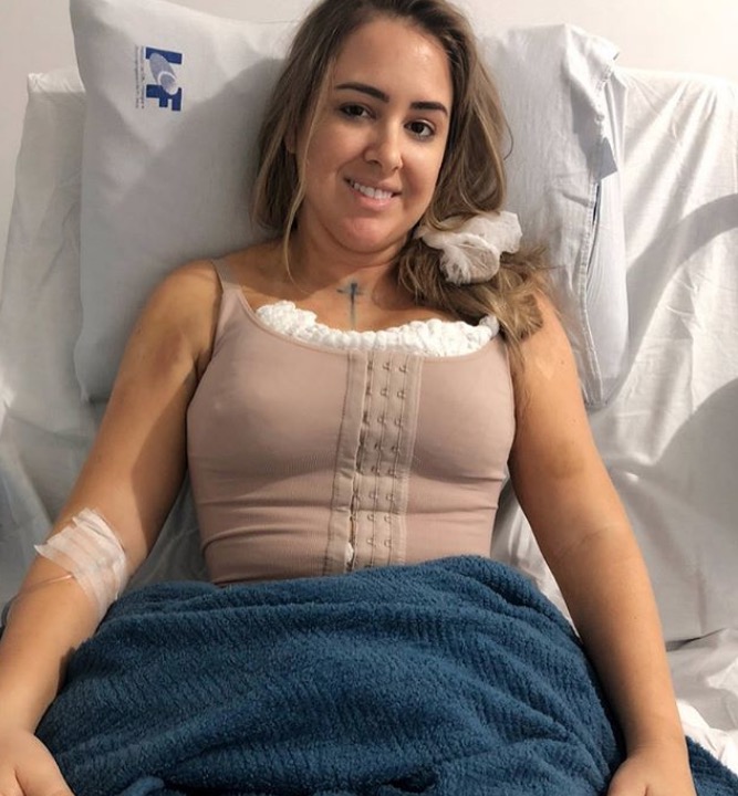 Ex-bbb Patrícia comemora após retirar mais de 4 litros de gordura com lipo
