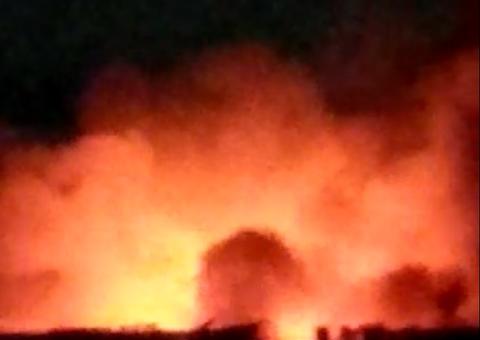 Vídeos registram momento em que supermercado Big Amigão é engolido pelo fogo, confira