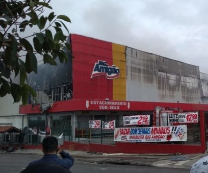 Em Manaus, Defesa Civil condena estrutura e pede demolição imediata do Big Amigão