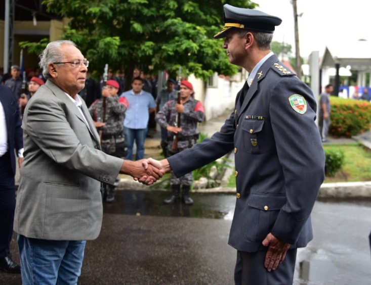 Governo destaca integração e mais policiamento nas ruas em passagem de comando da PMAM