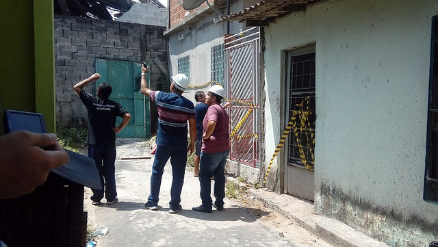 Casas seguem interditadas até supermercado Big Amigão ser demolido