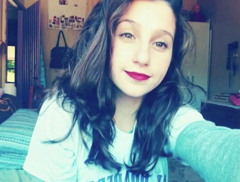 Casaco prende em porta de ônibus e estudante morre ao ser arrastada