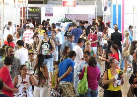 Sem opção, brasileiros abrem 1,2 milhão de empresas este ano, um recorde