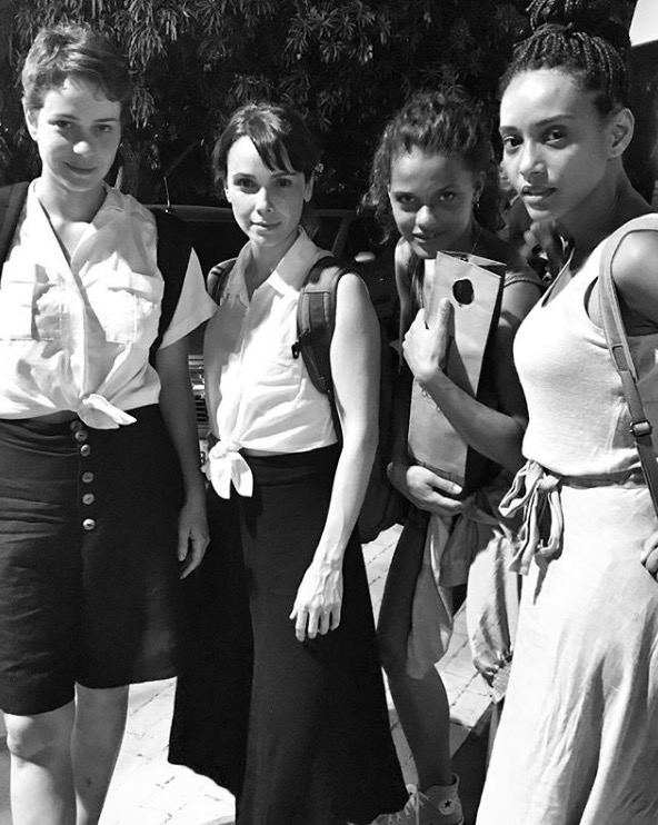 Atrizes da Globo compartilham fotos de gravação de série em Manaus