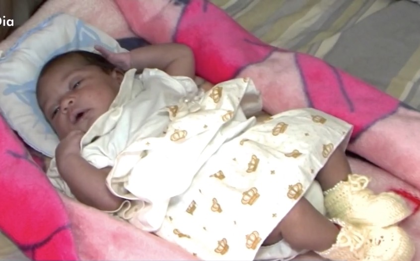 Com 3 dias de vida, bebê leva 7 picadas de escorpião escondido em fralda
