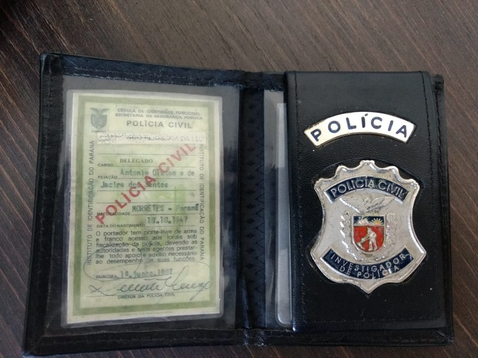 Idoso é preso suspeito de se passar por delegado de polícia