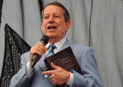 R.R. Soares declara voto em Bolsonaro contra a ideologia de gênero