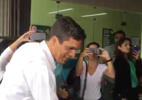 Daciolo diz que aguardará resultado orando no monte: 'vamos ganhar com 51% dos votos'