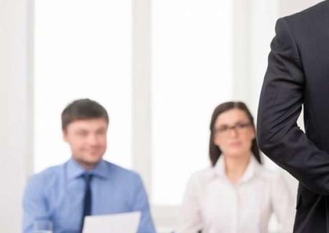 Quatro erros em entrevista de emprego que você nunca deve cometer