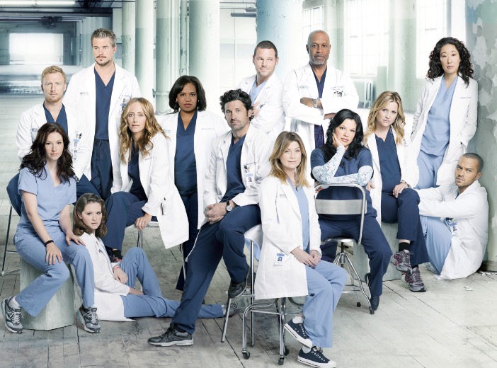 15º ano de Grey's Anatomy terá episódio para relembrar personagens falecidos