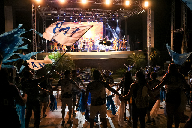 Com tradução simultânea em Libras, show inclusivo de Carlos Batata vai agitar Boi Manaus
